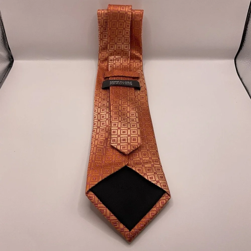 Kenneth Cole Reaction Vintage Rustic Bronze Orange Tie Geometric 3.5 Wide